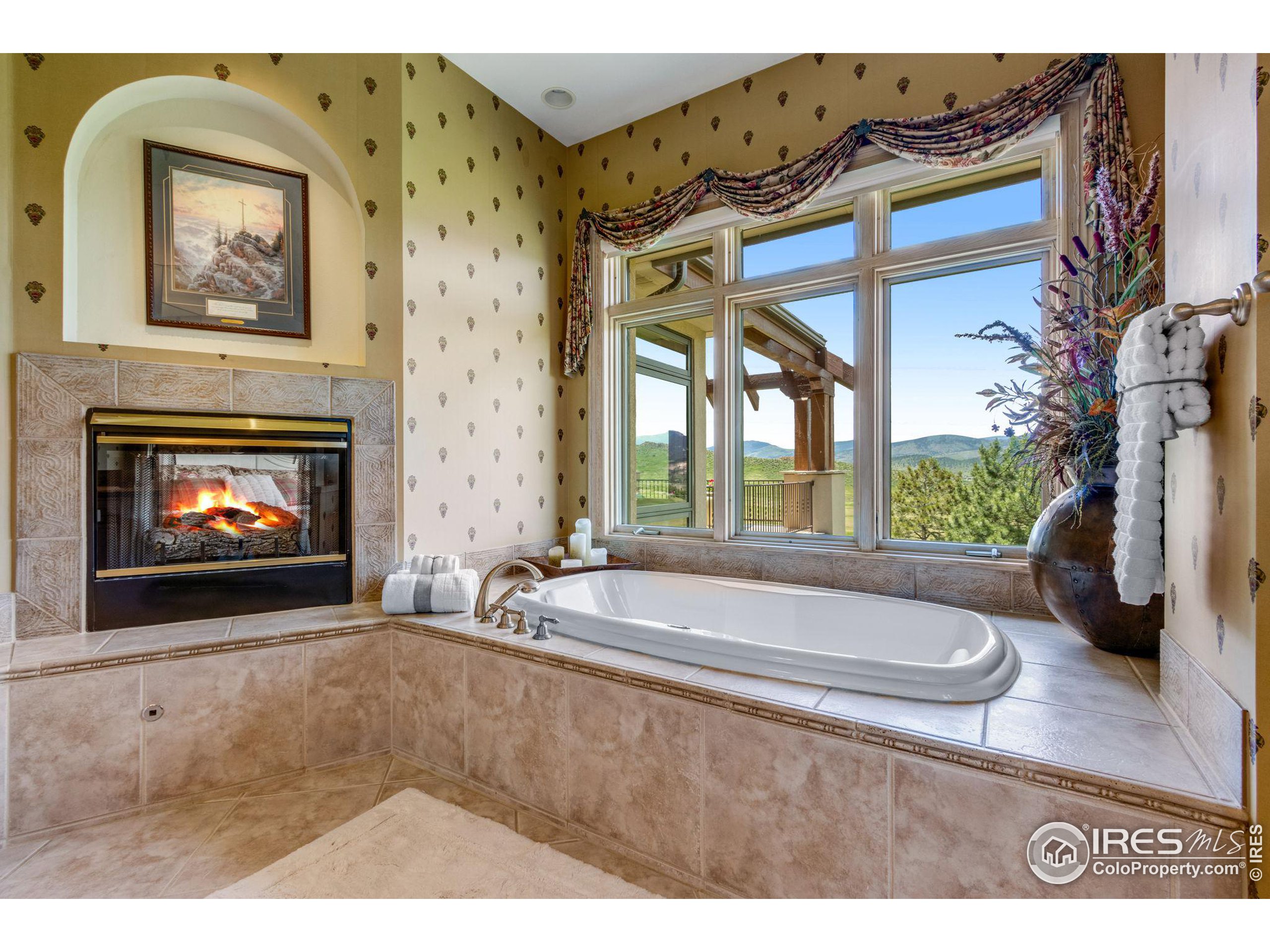 4676 Indian Creek Rd