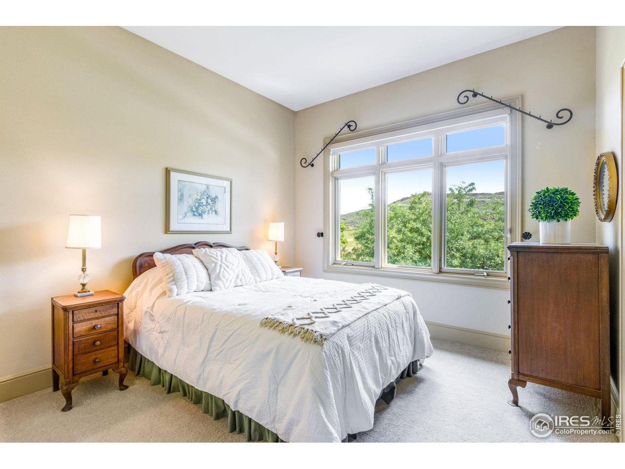 4676 Indian Creek Rd