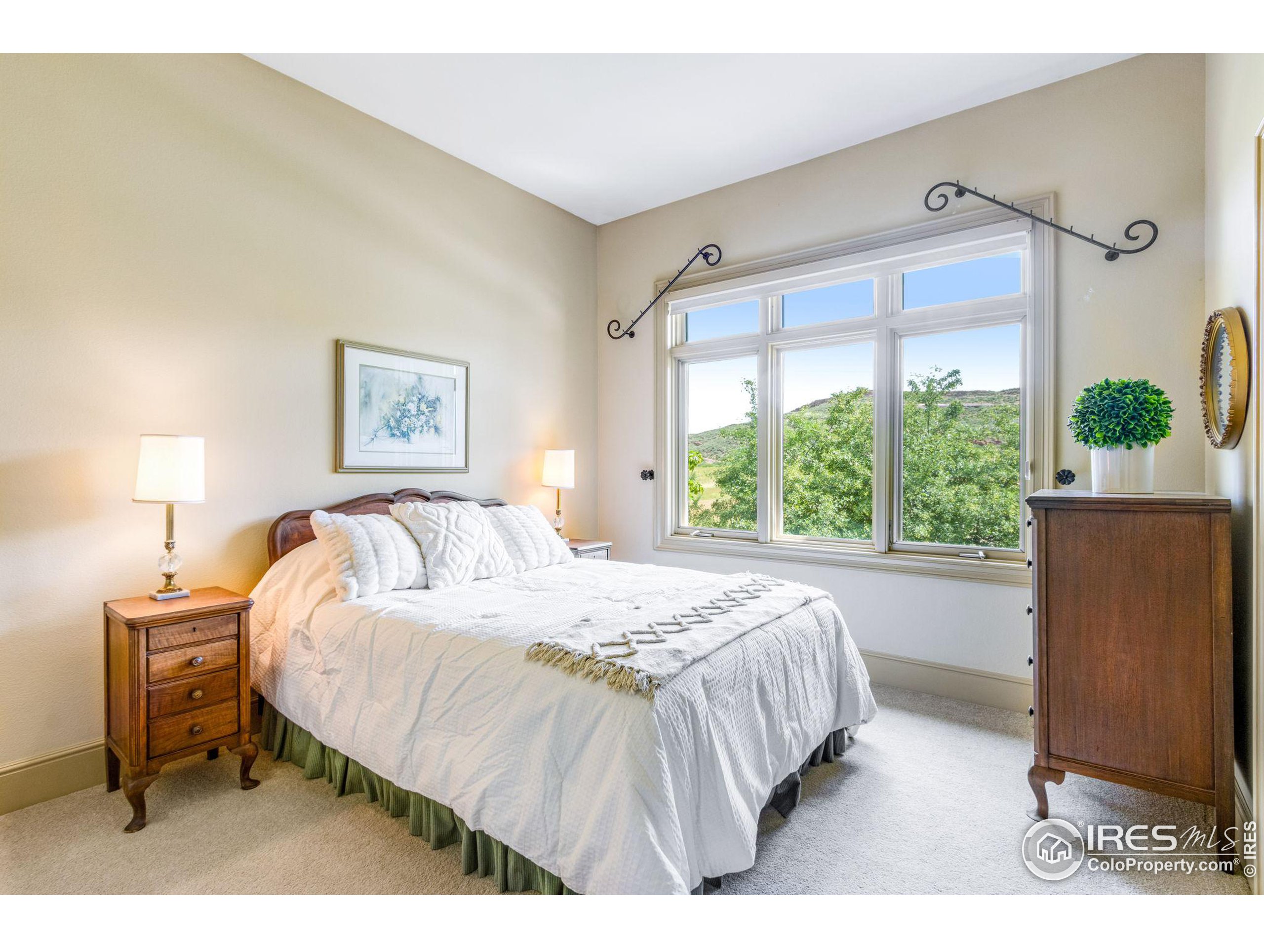 4676 Indian Creek Rd