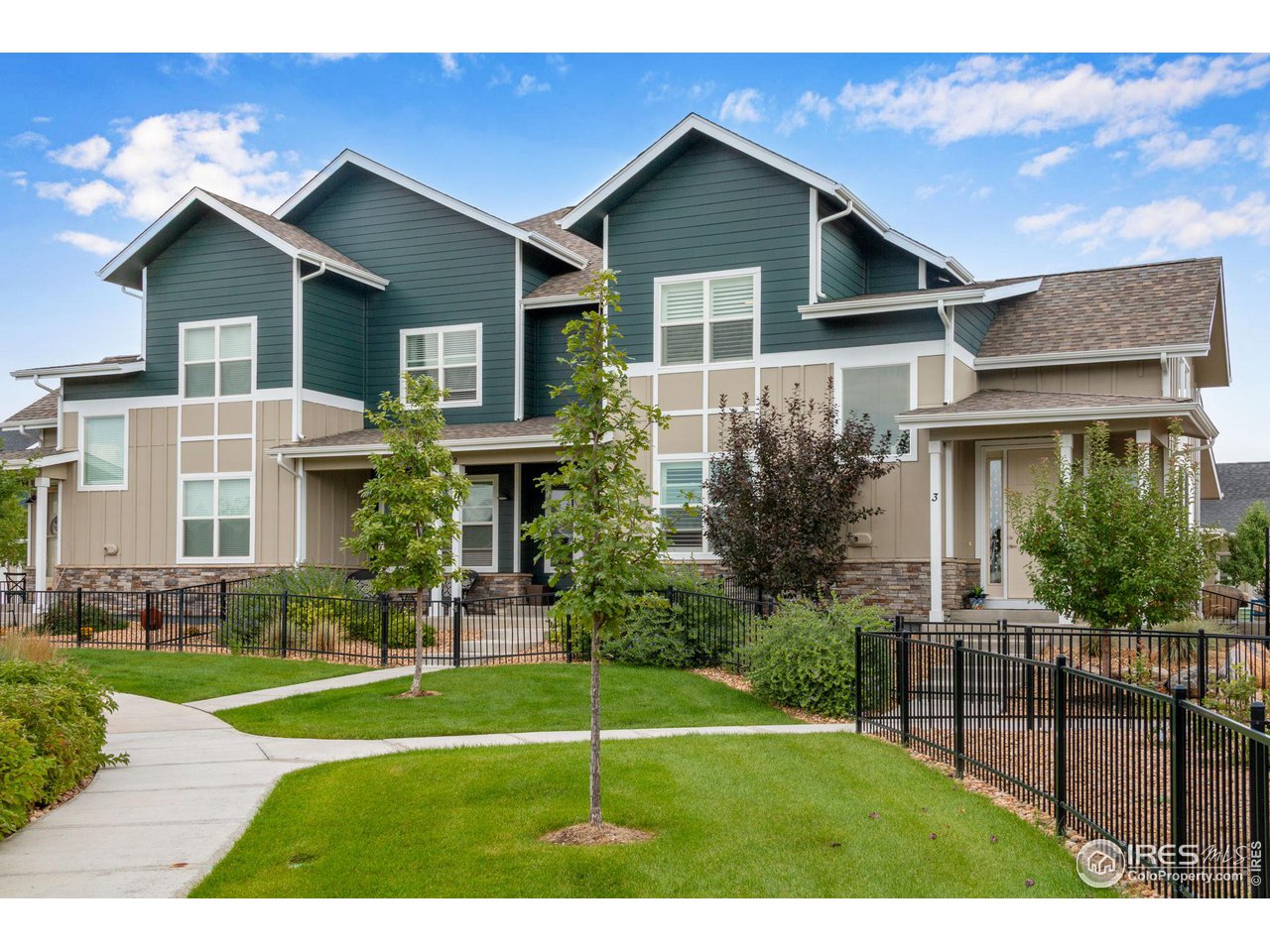 3349 Green Lake Dr 3