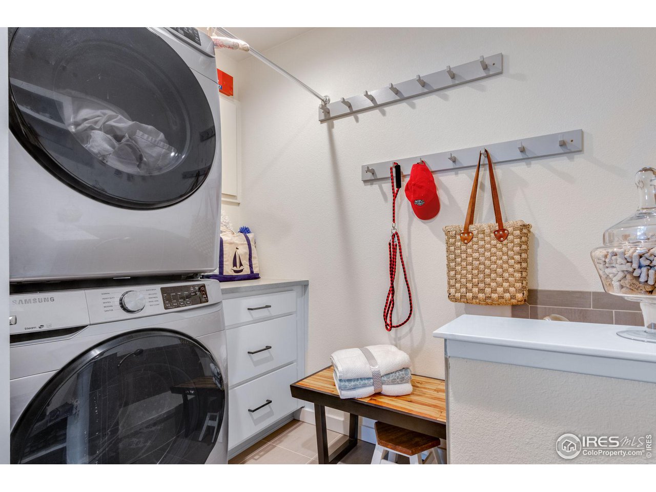 3349 Green Lake Dr 3