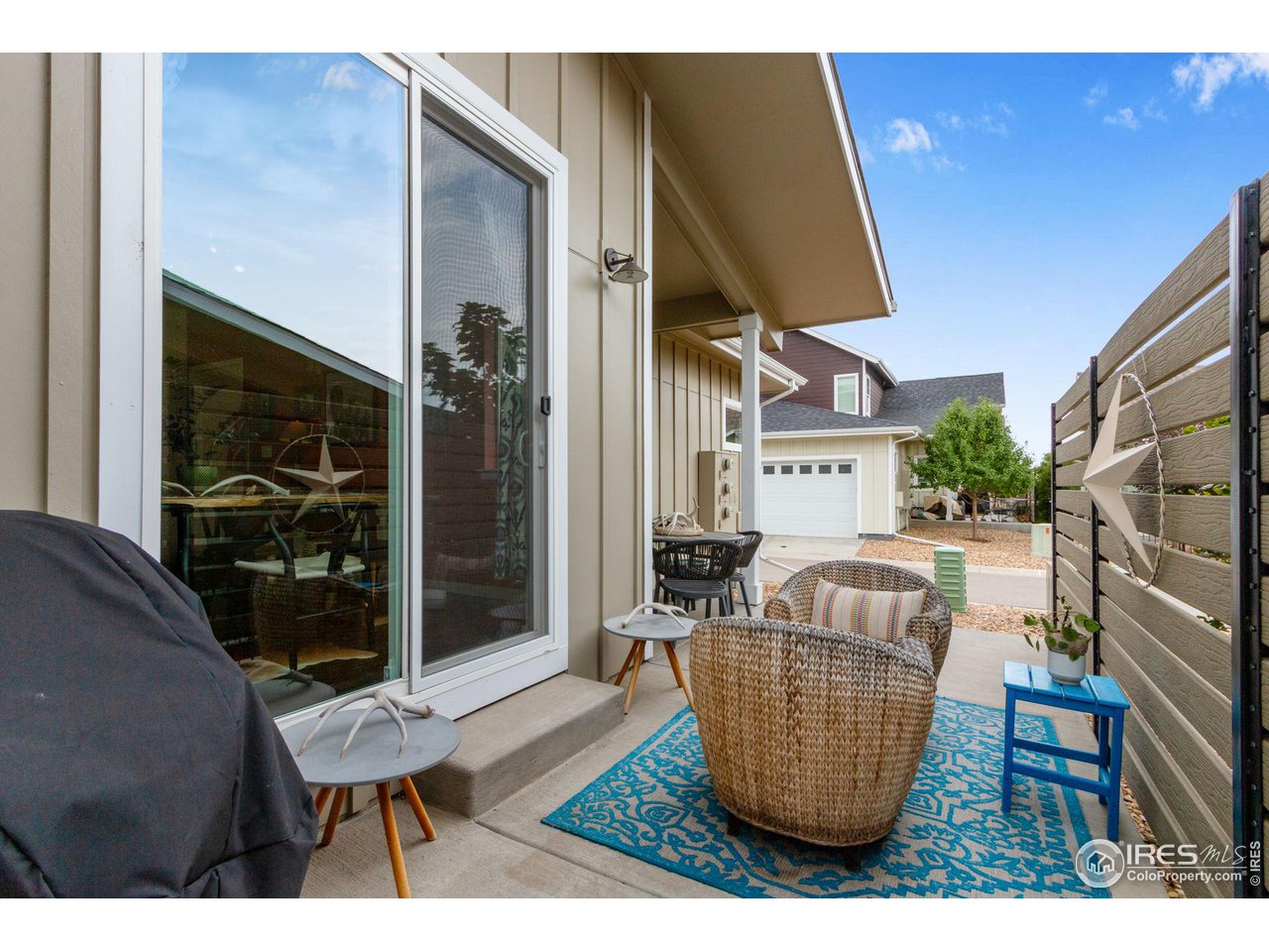 3349 Green Lake Dr 3