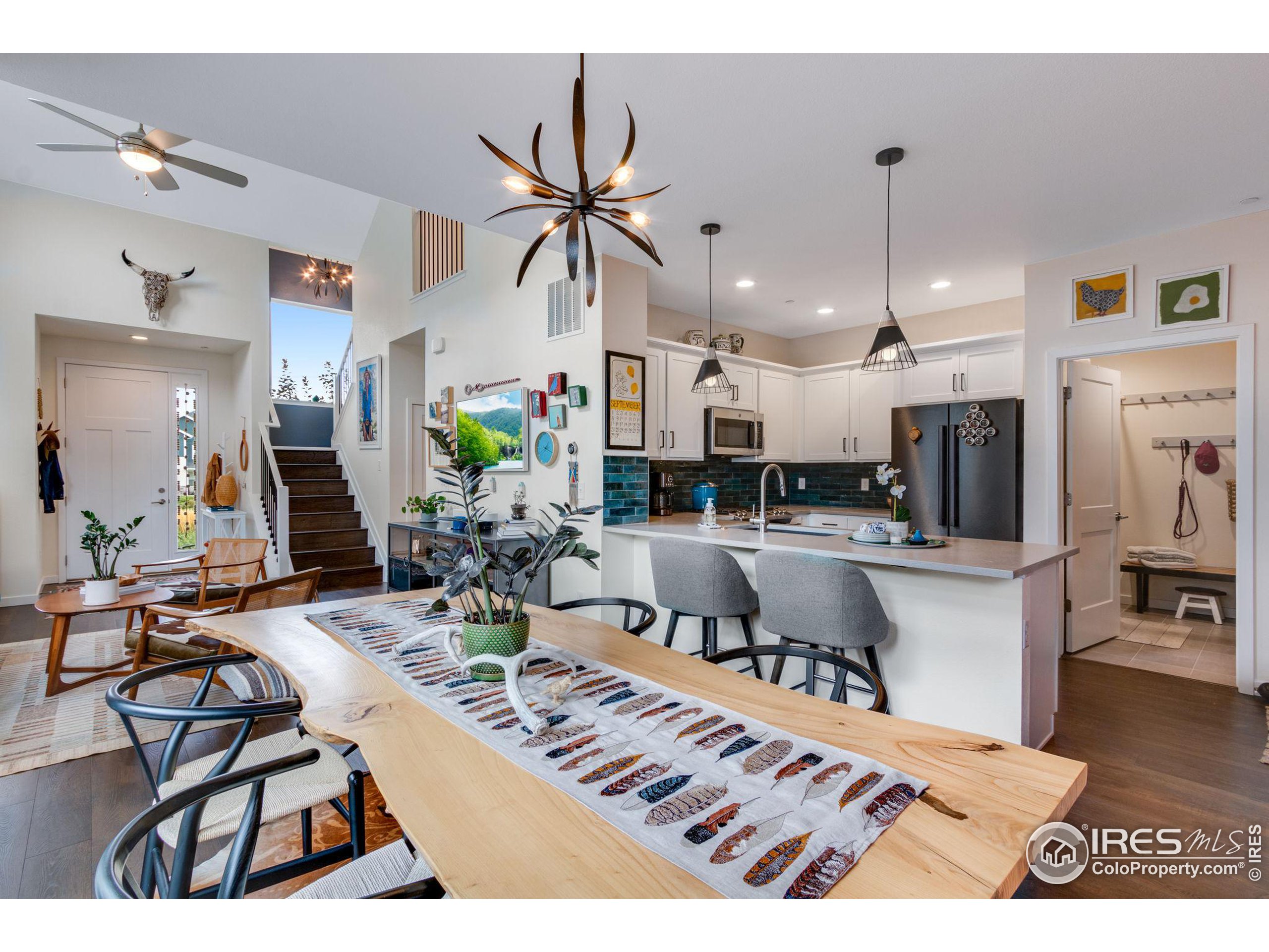 3349 Green Lake Dr 3