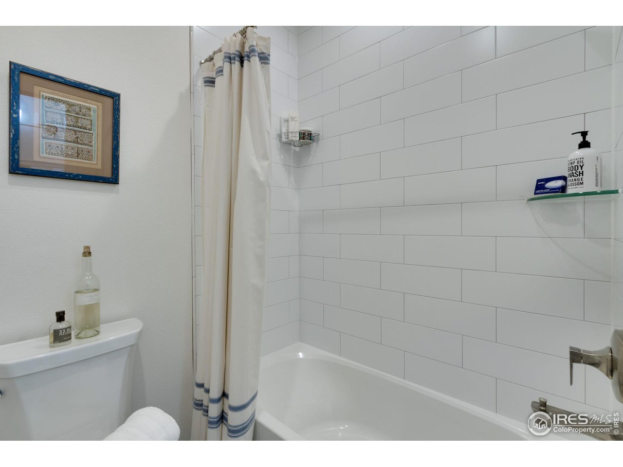 3349 Green Lake Dr 3