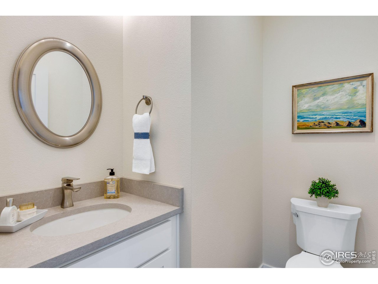 3349 Green Lake Dr 3