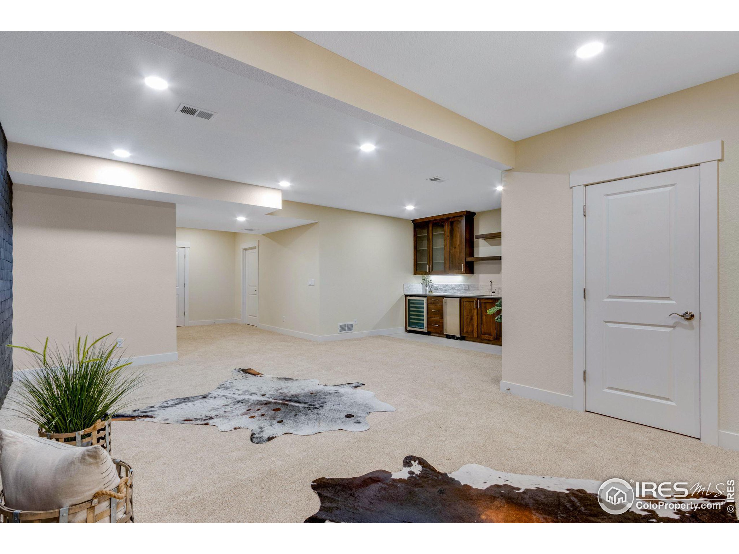 4264 Grand Park Dr