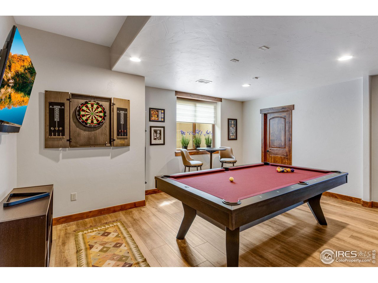 3865 Valley Crest Dr