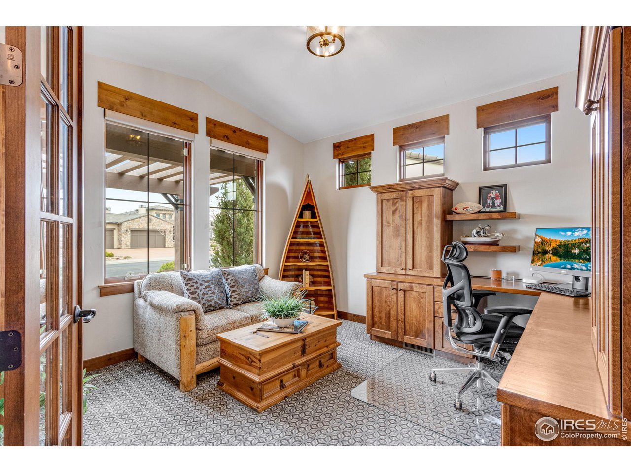 3865 Valley Crest Dr