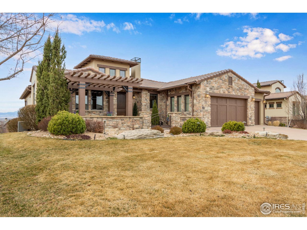 3865 Valley Crest Dr