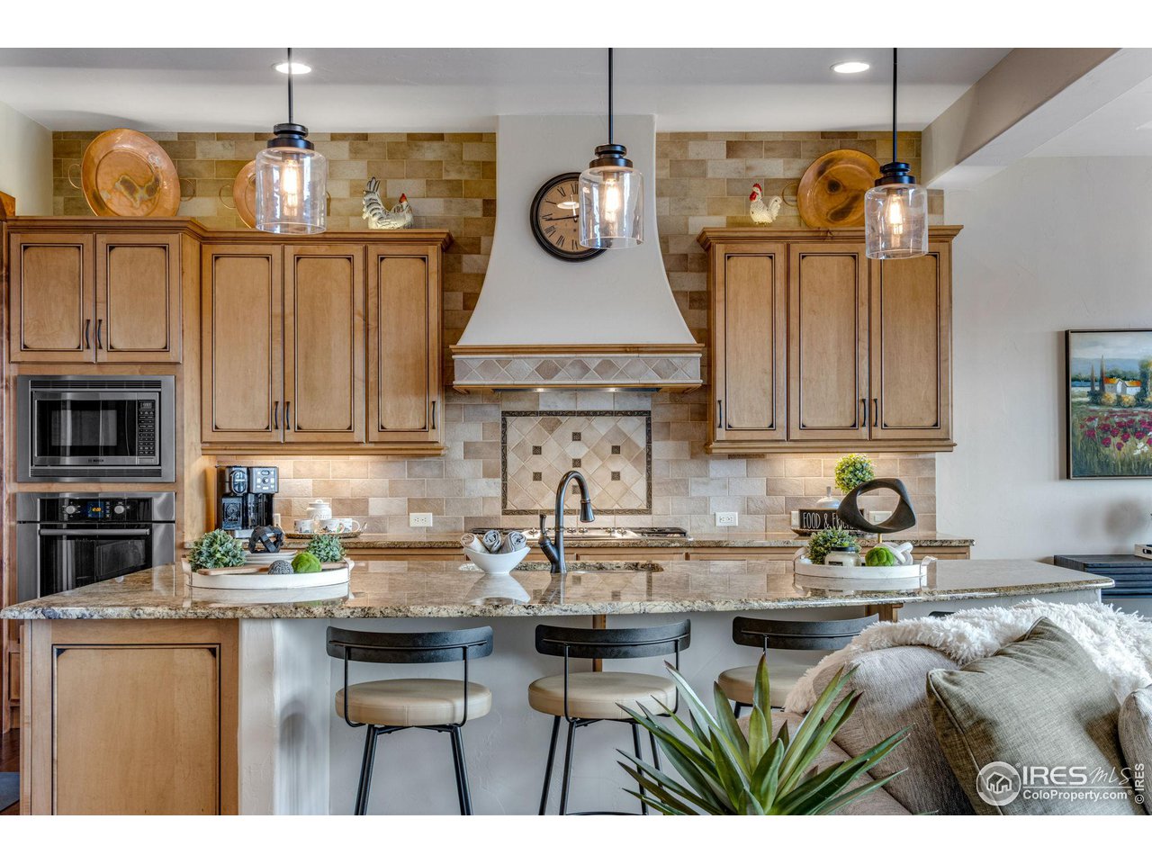 3865 Valley Crest Dr