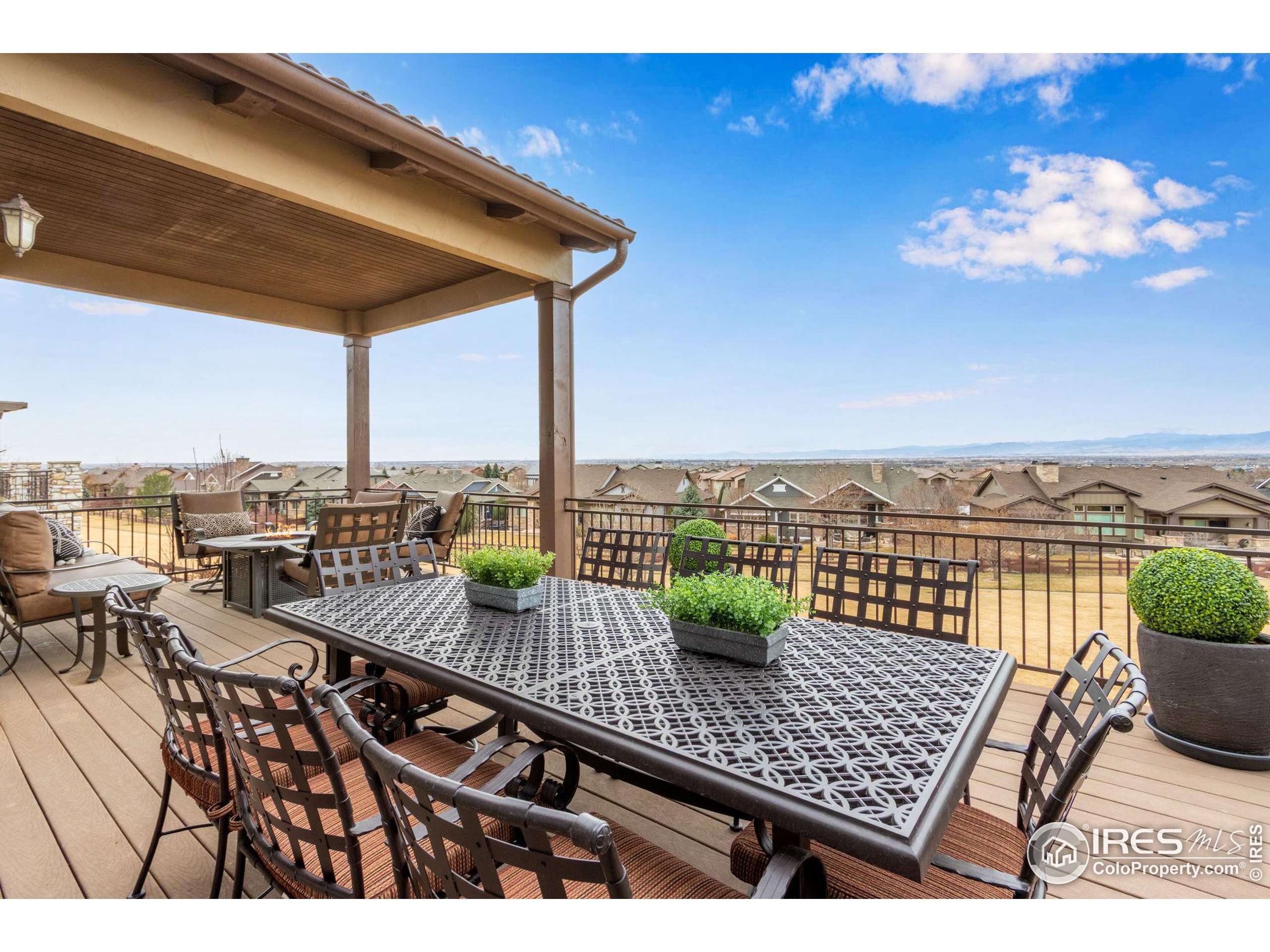 3865 Valley Crest Dr