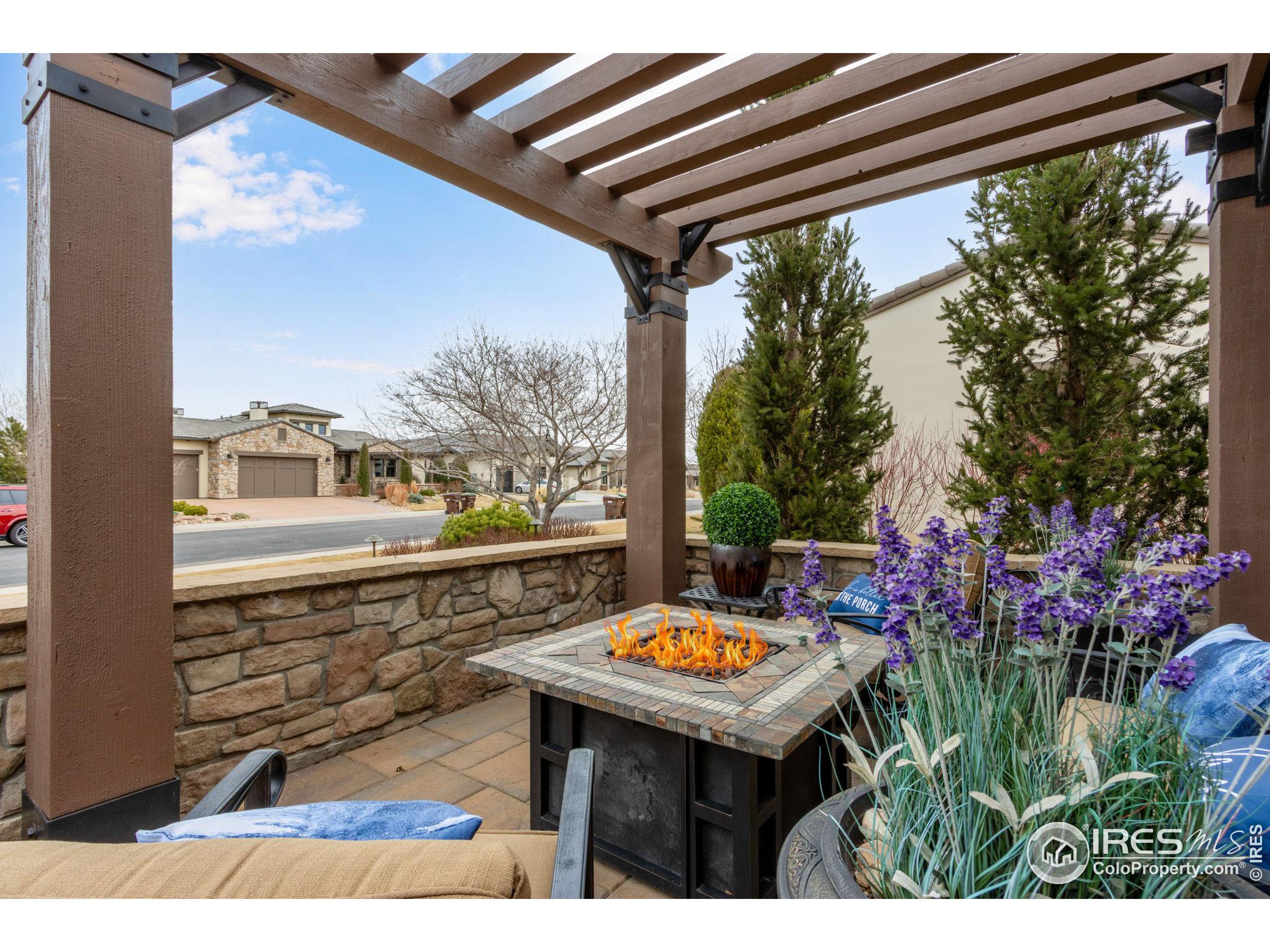 3865 Valley Crest Dr