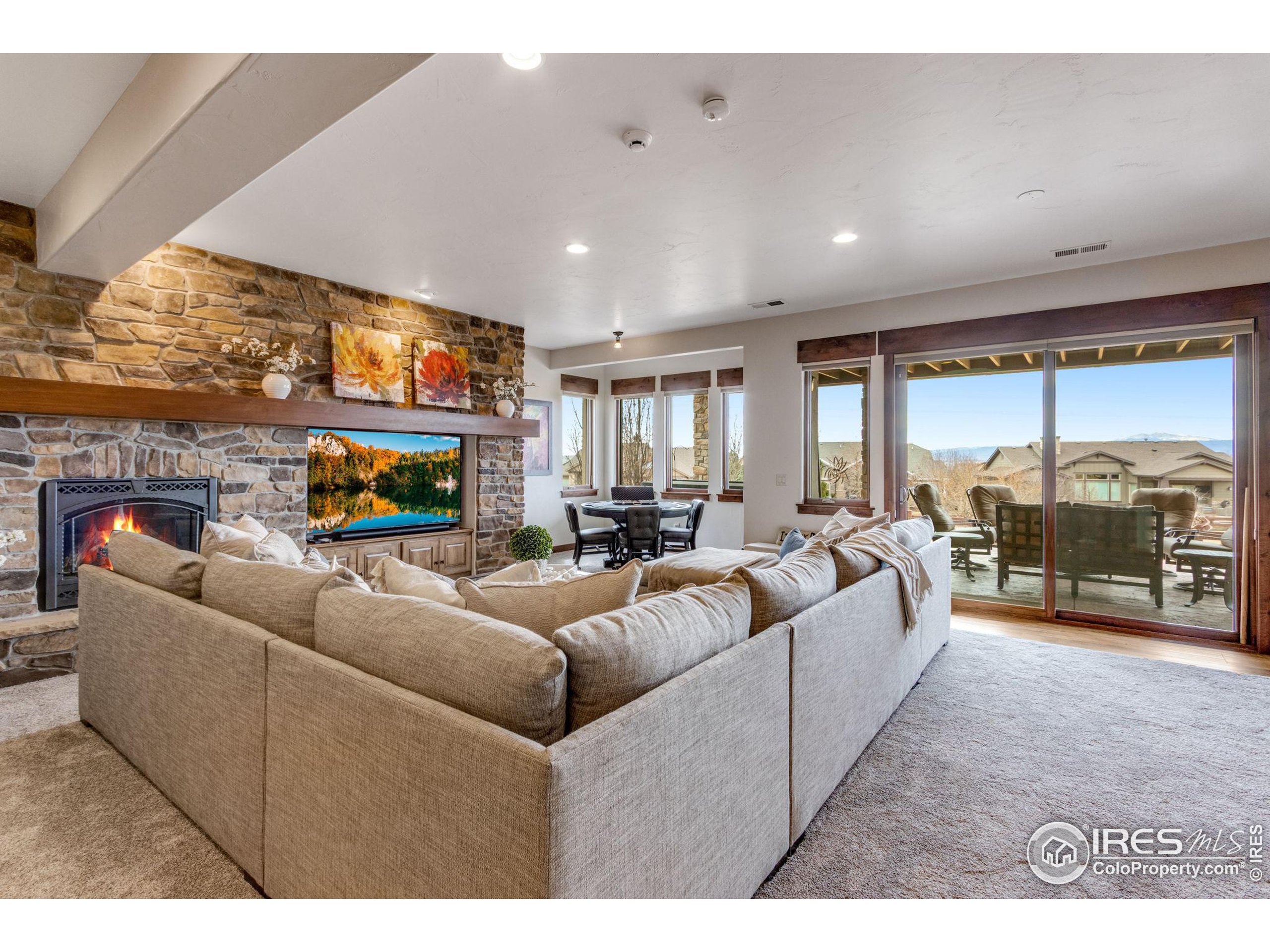 3865 Valley Crest Dr