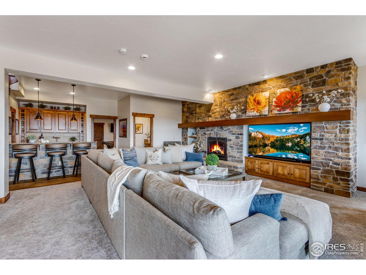 3865 Valley Crest Dr