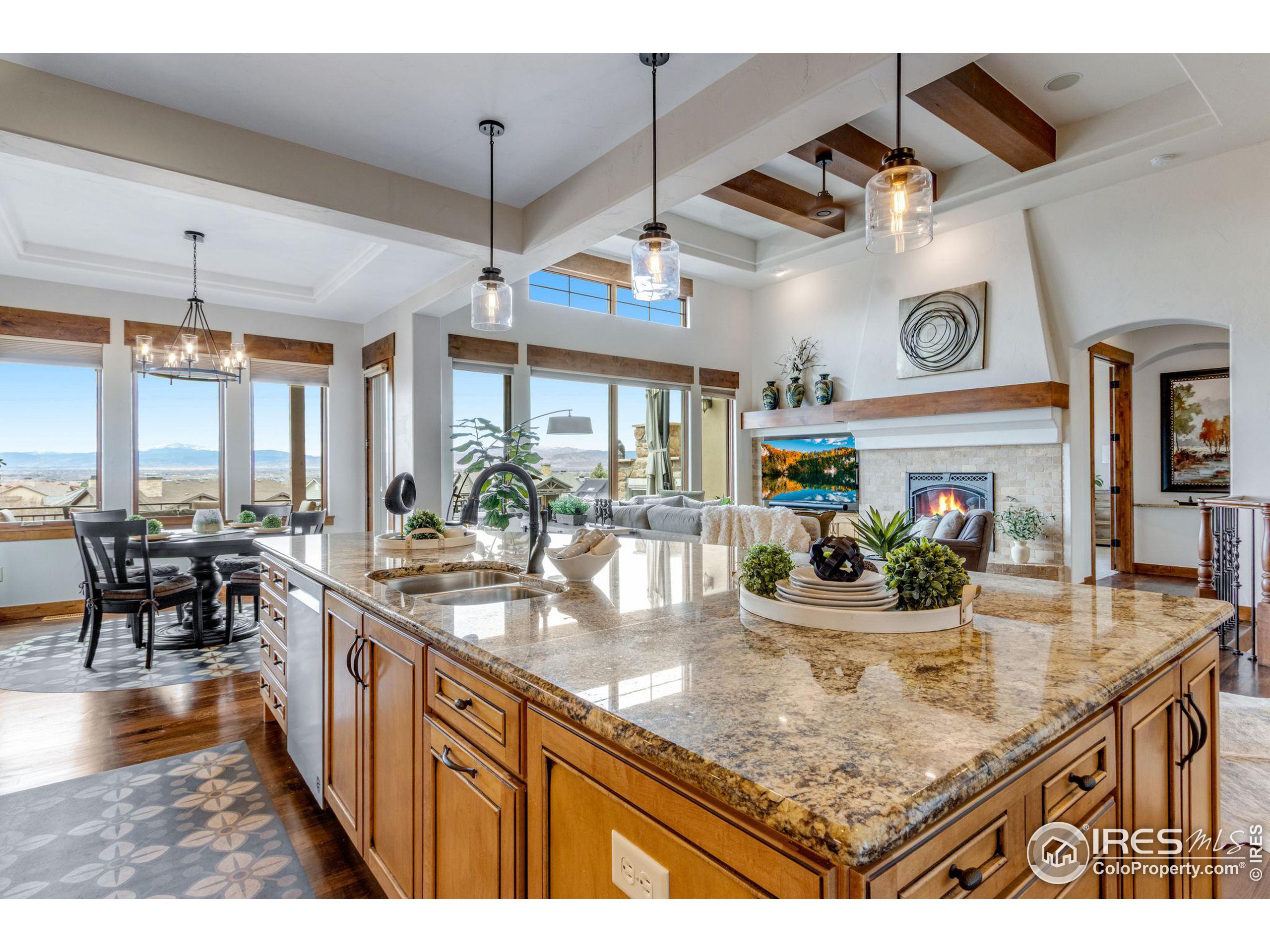 3865 Valley Crest Dr