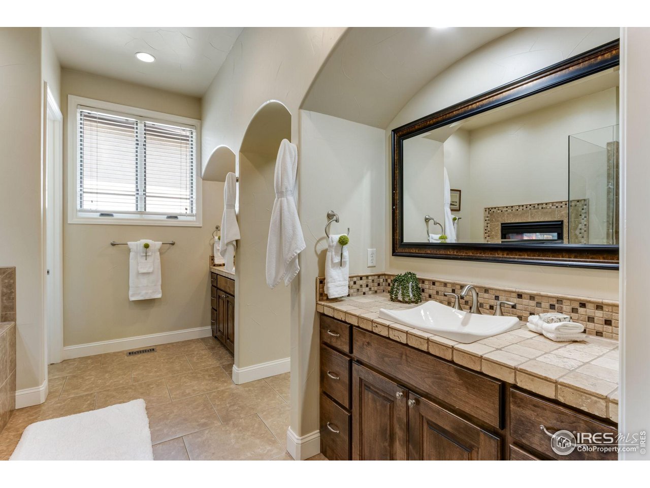 937 Skipping Stone Ct