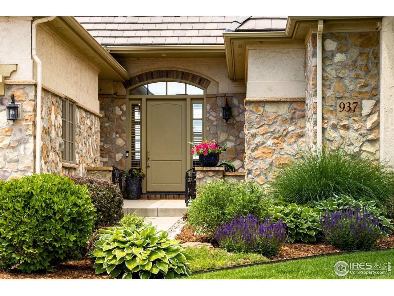 937 Skipping Stone Ct