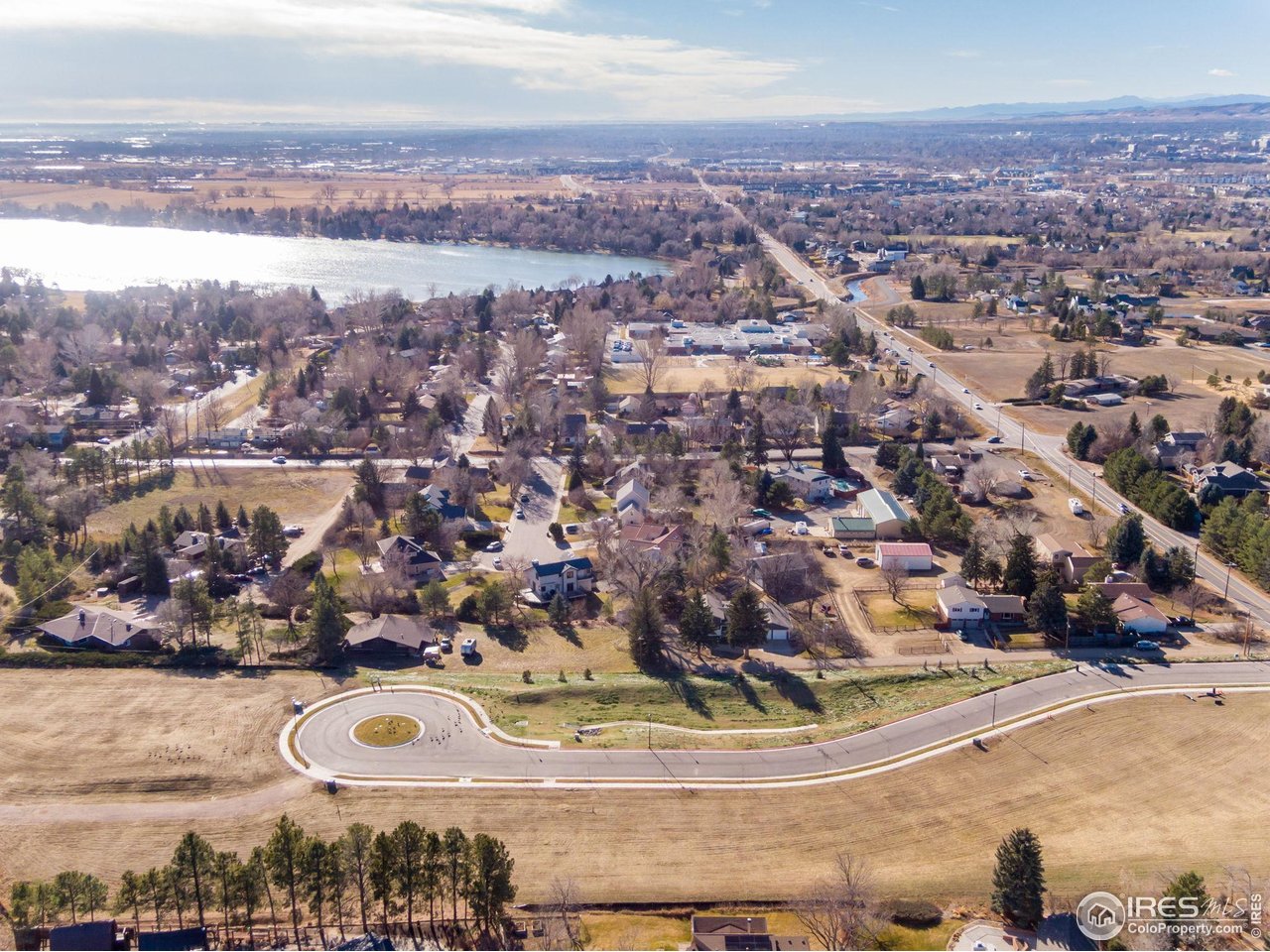 2 Gregory Cove Dr