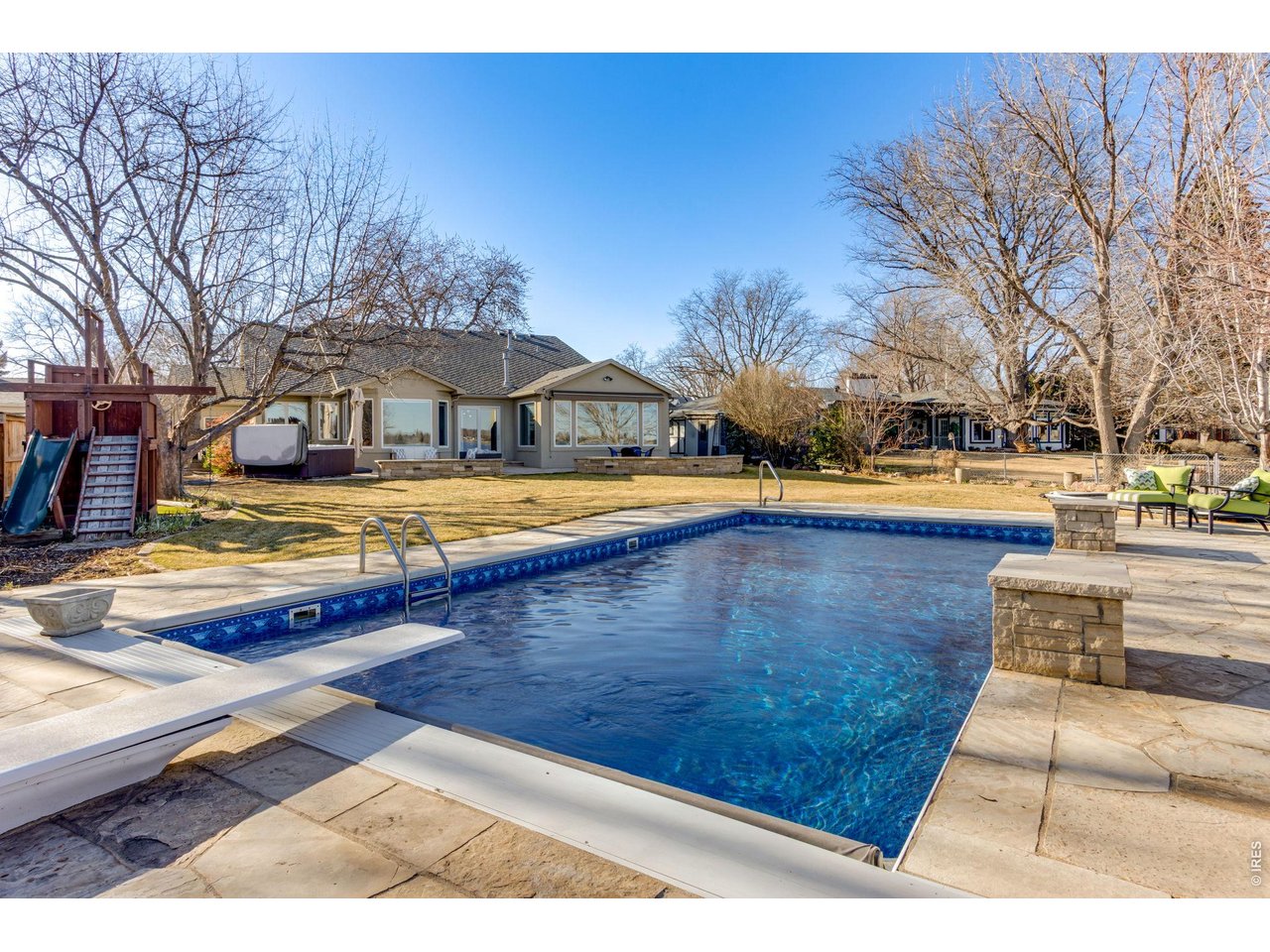 1502 Westshore Dr