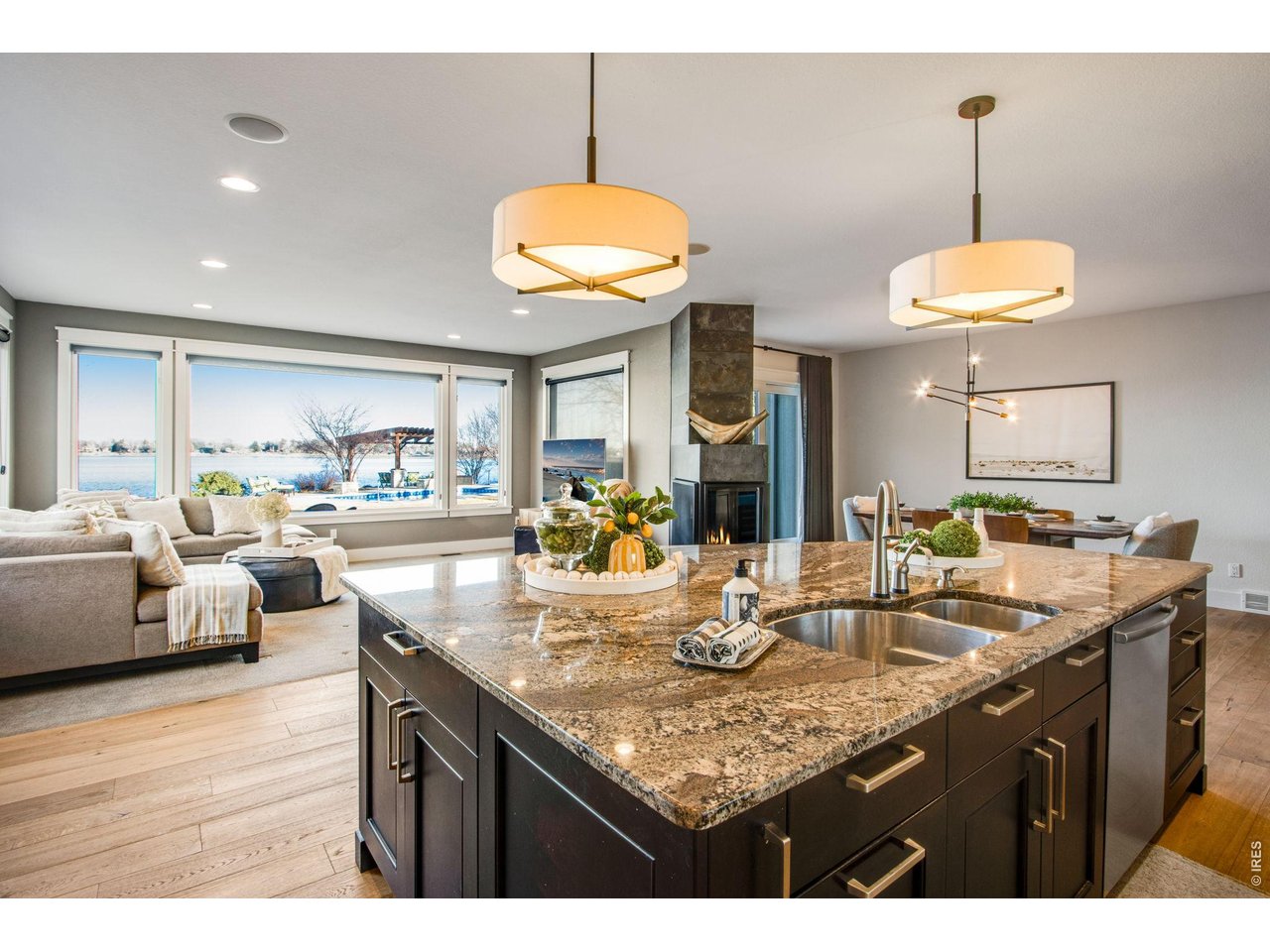 1502 Westshore Dr