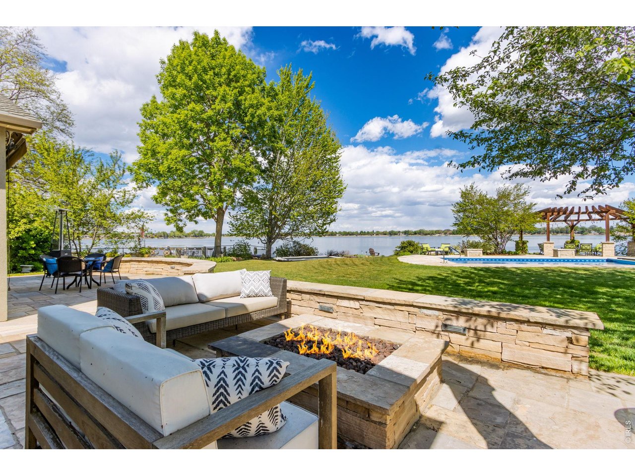 1502 Westshore Dr