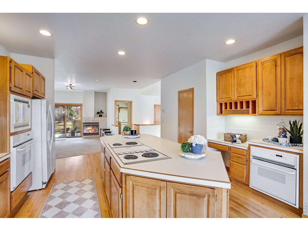6230 Eagle Ridge Ct