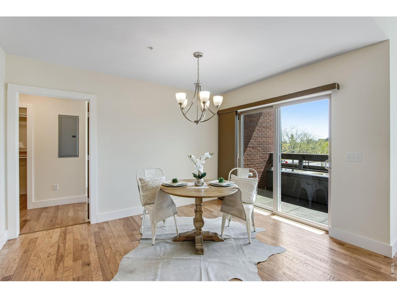 204 Maple St 208