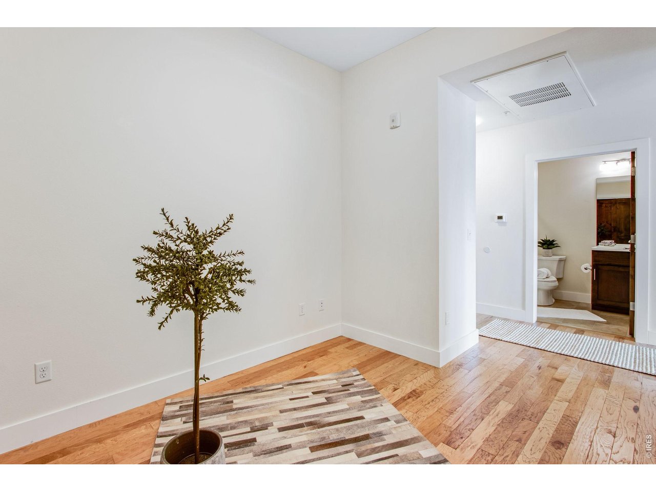 204 Maple St 208