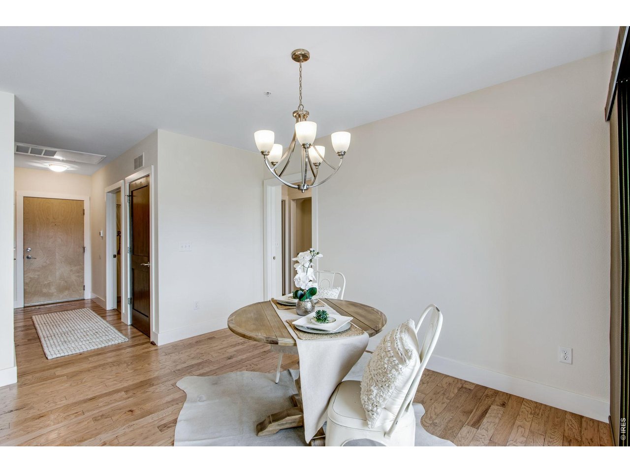 204 Maple St 208