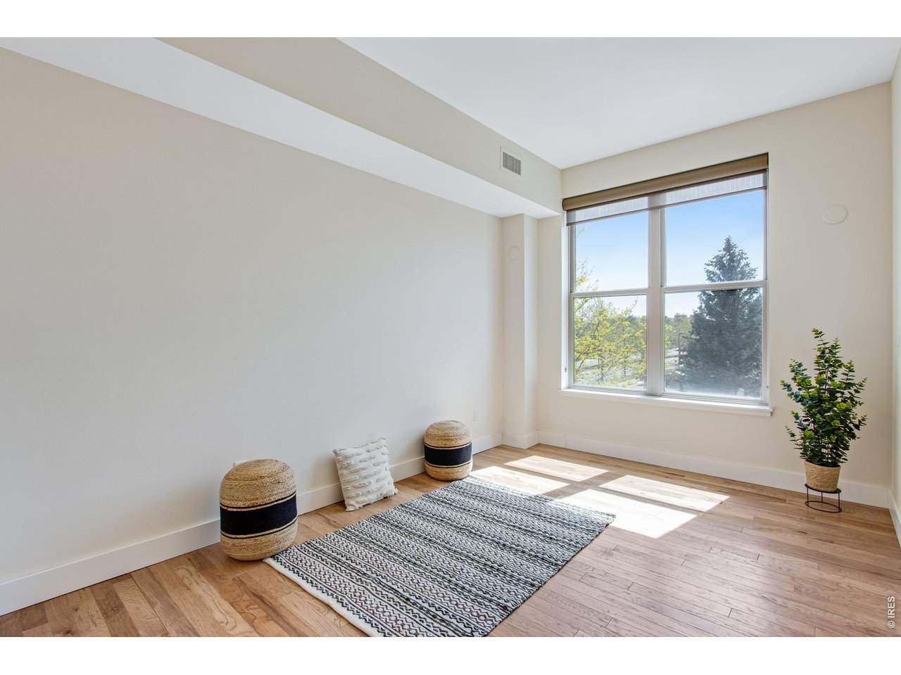 204 Maple St 208