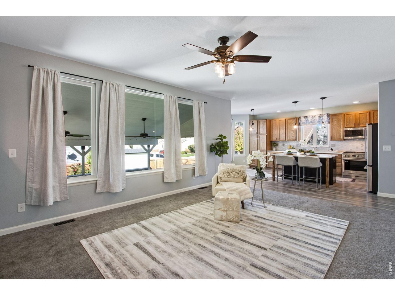 51 White Wing Ct