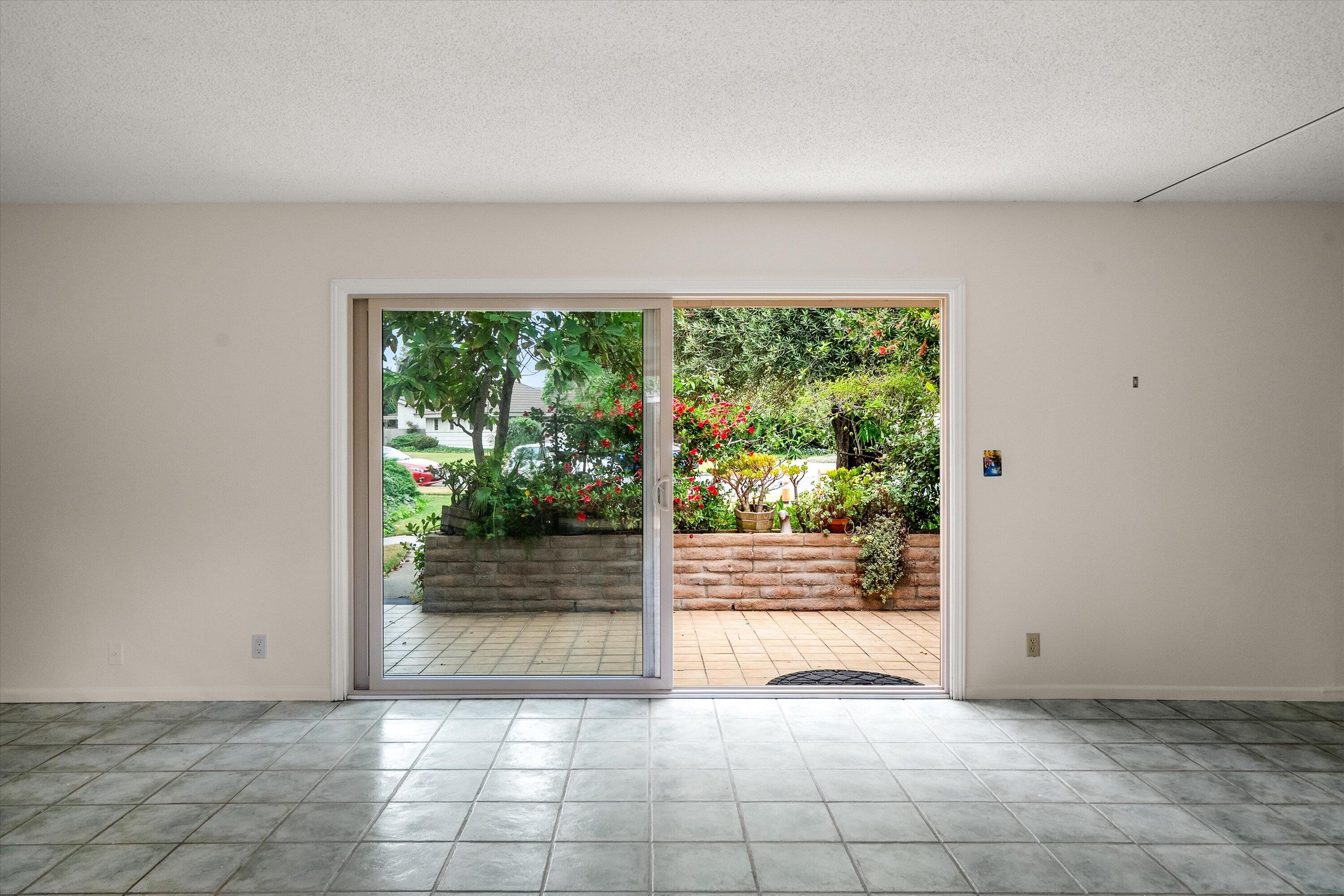 330 Moreton Bay Lane, 2