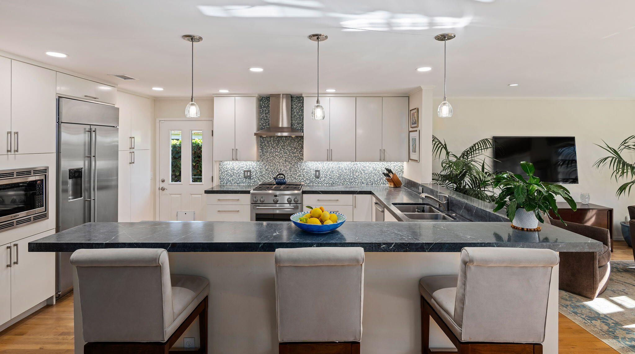 1322 San Miguel Avenue