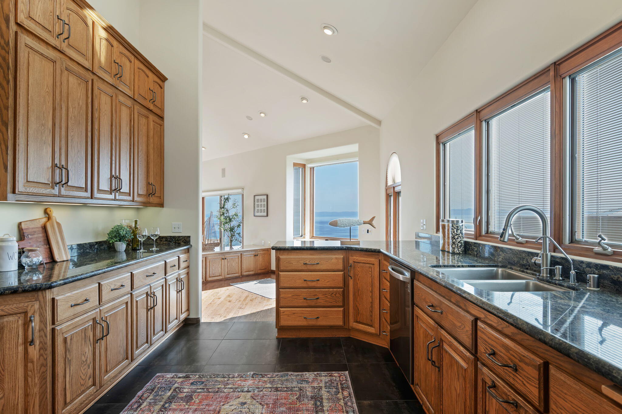 1640 La Vista Del Oceano Drive