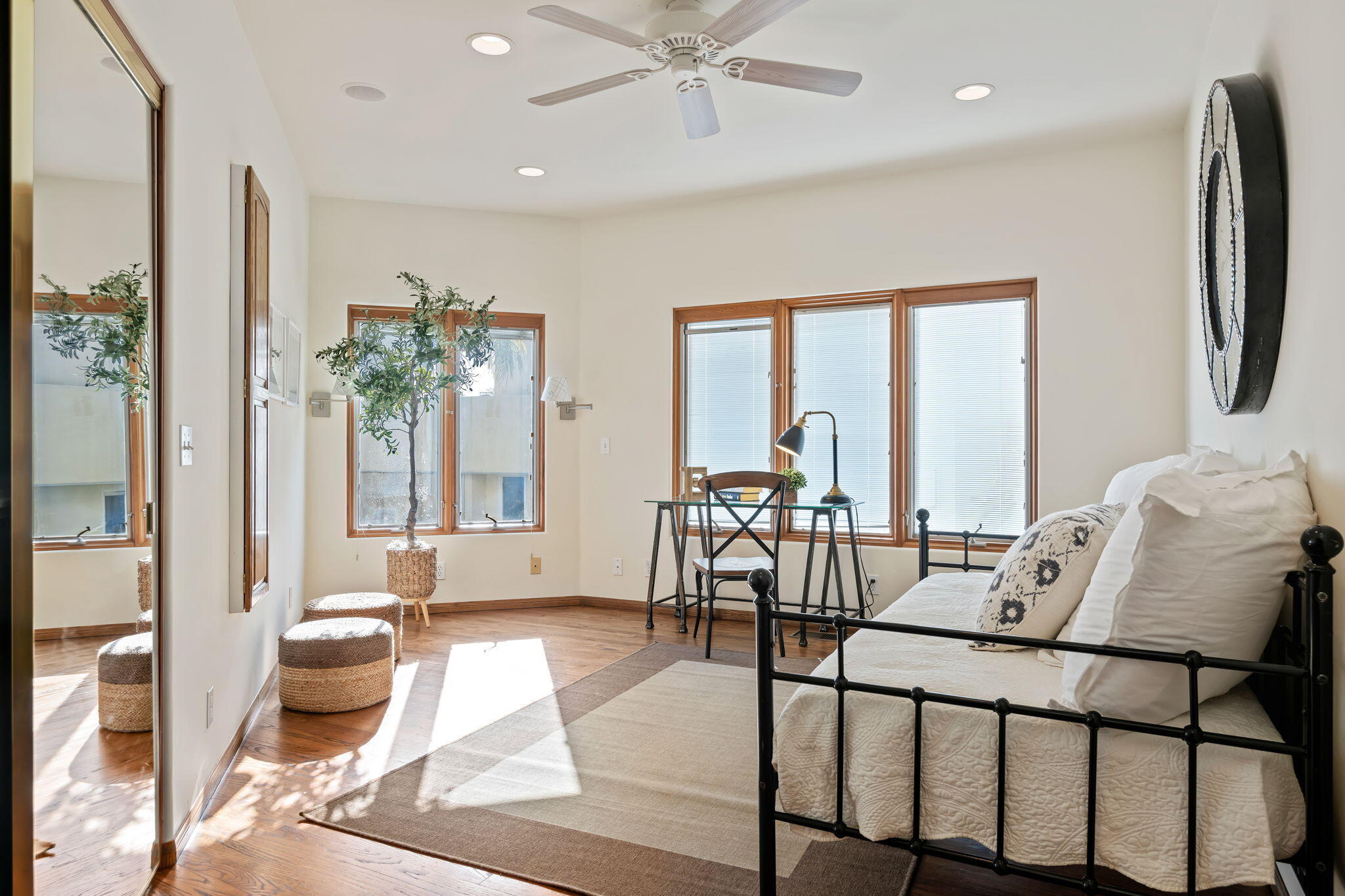 1640 La Vista Del Oceano Drive