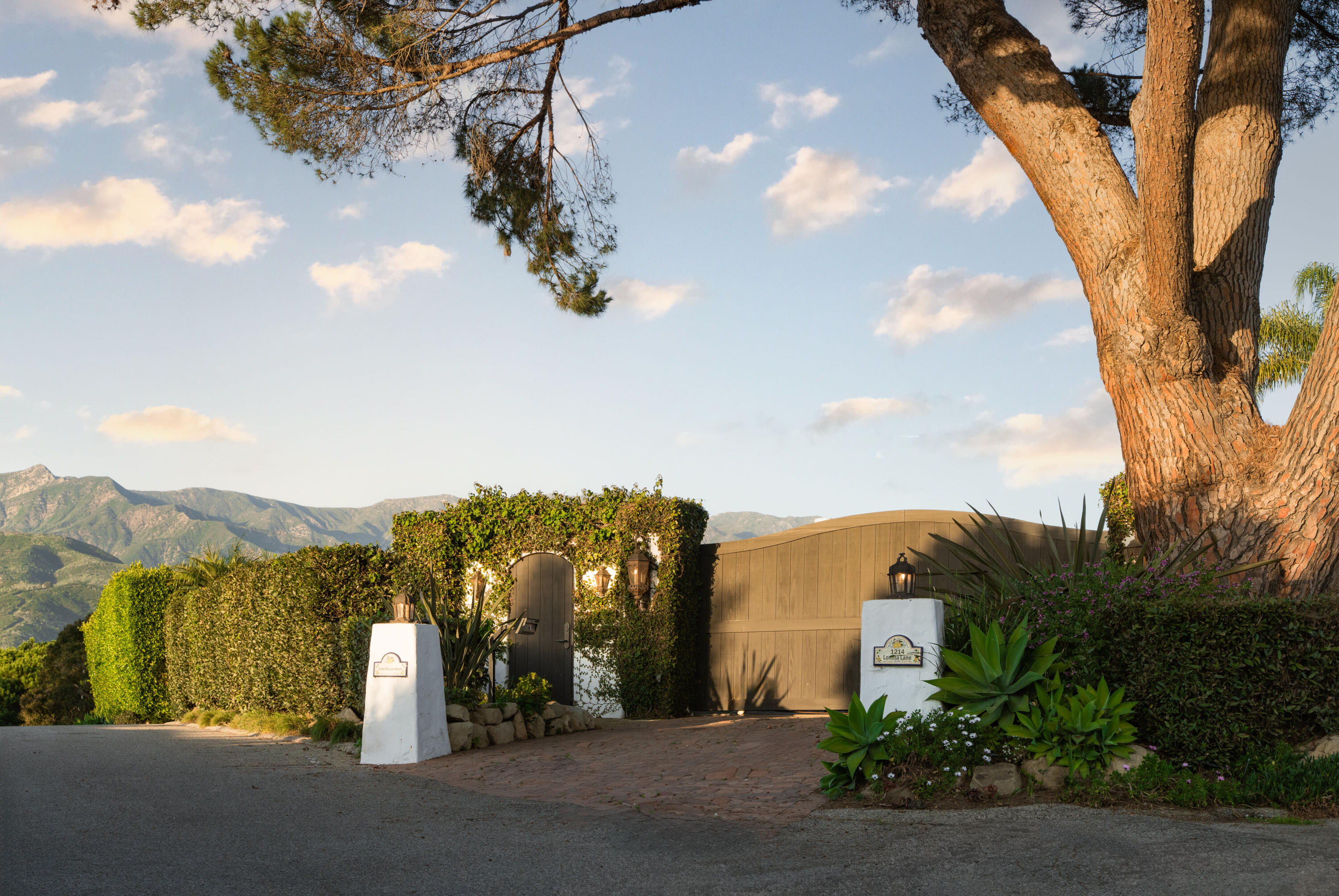 1214 Lomita Lane