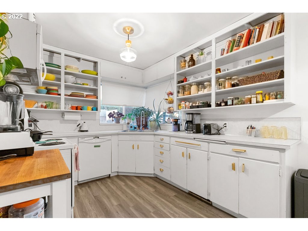 1011 W FOURTH PLAIN BLVD