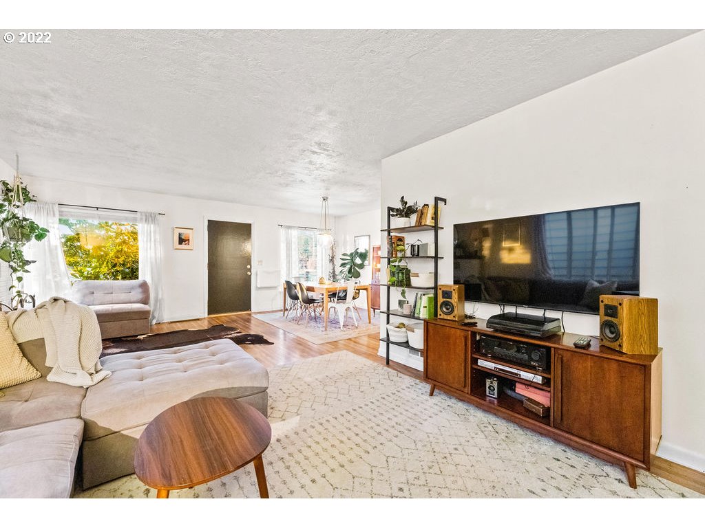 1011 W FOURTH PLAIN BLVD