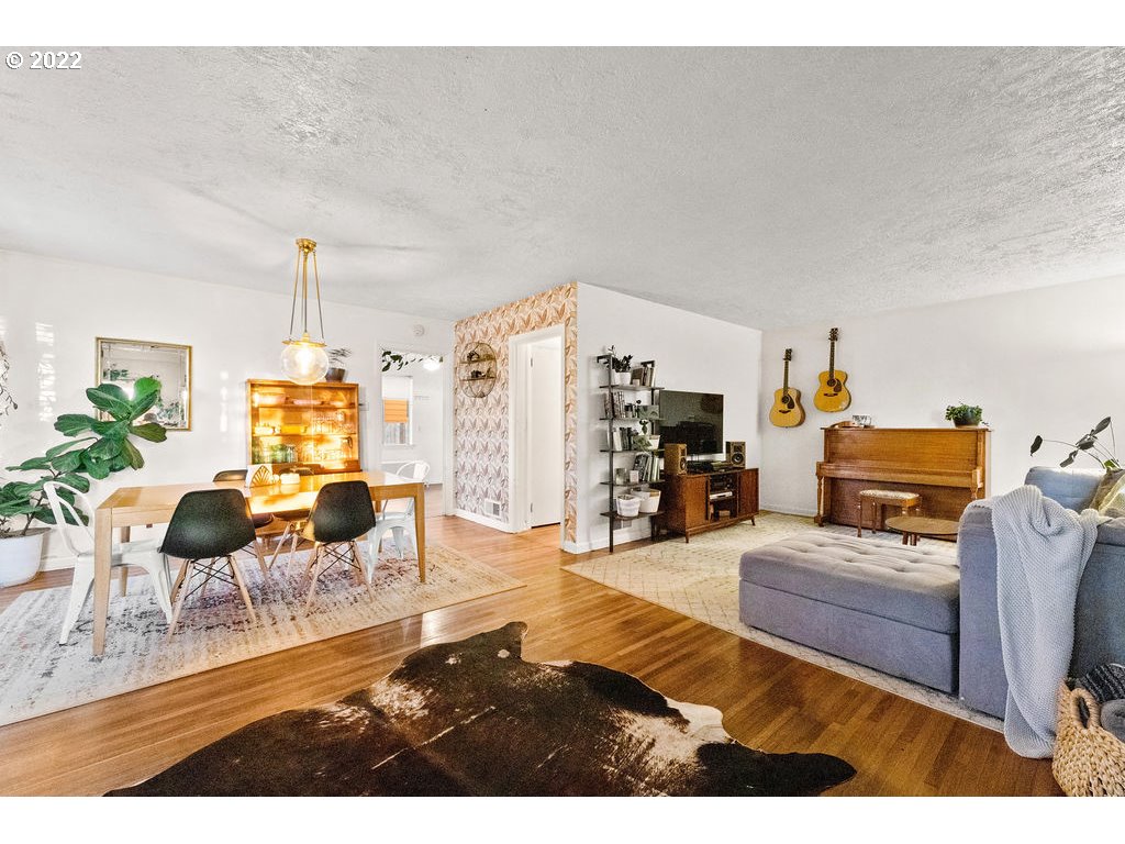 1011 W FOURTH PLAIN BLVD