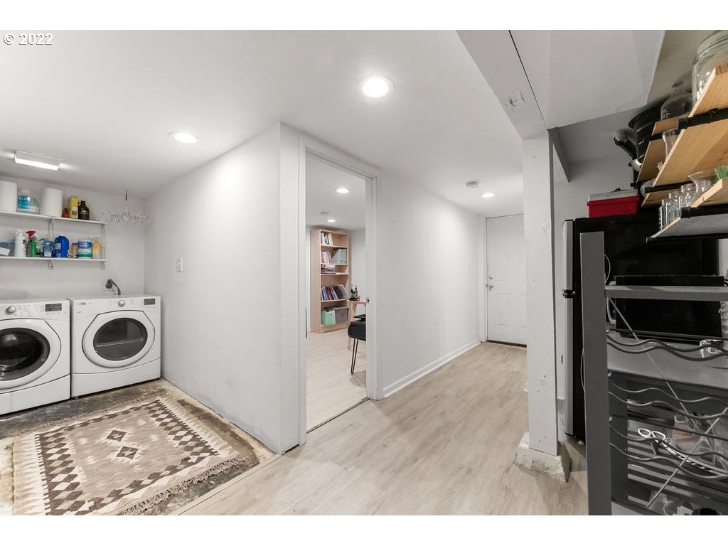 1011 W FOURTH PLAIN BLVD