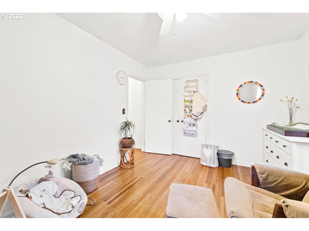 1011 W FOURTH PLAIN BLVD