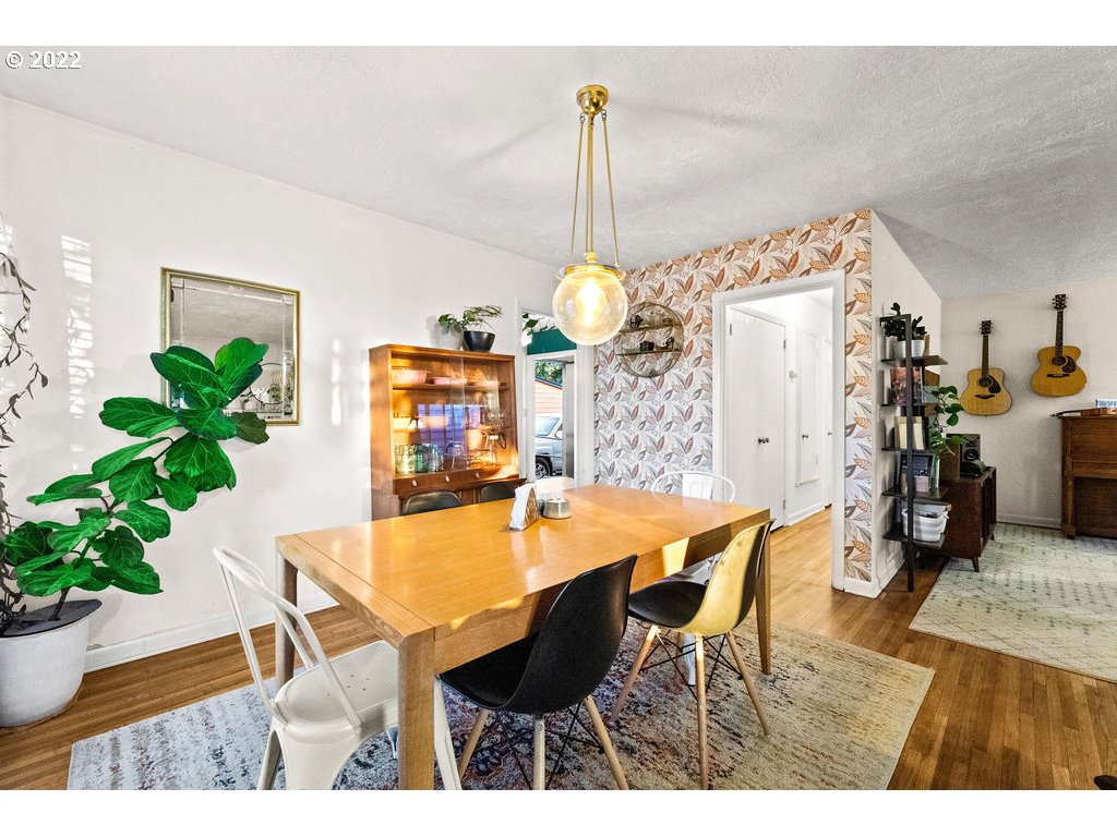 1011 W FOURTH PLAIN BLVD