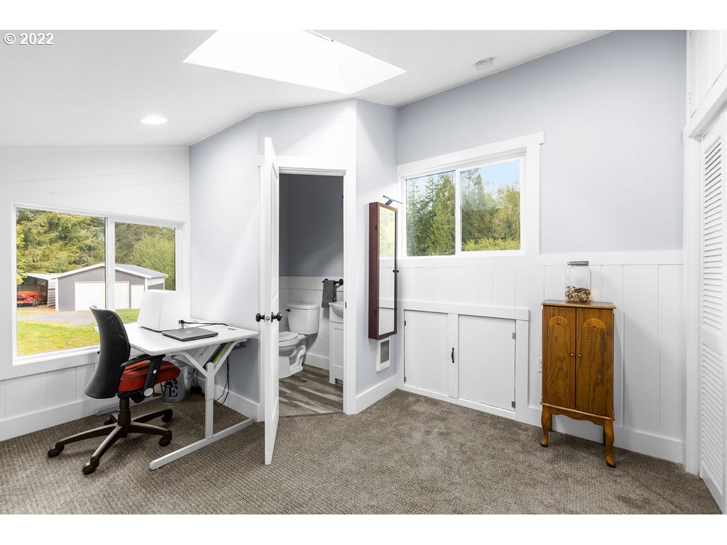 19000 NE FARGHER LAKE HWY