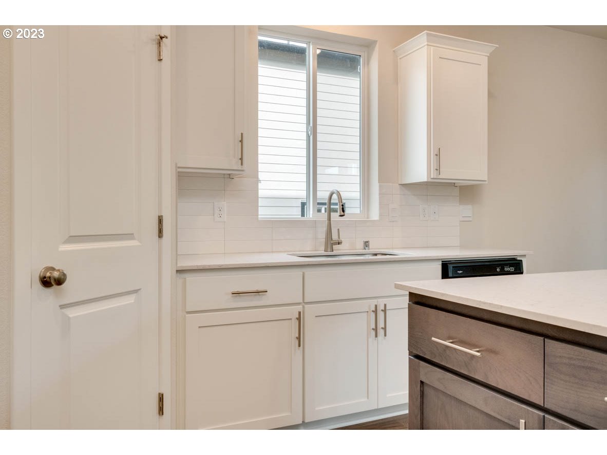 2810 N PIONEER CANYON DR