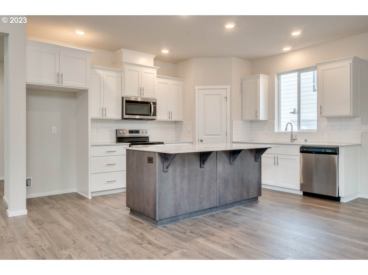 2810 N PIONEER CANYON DR