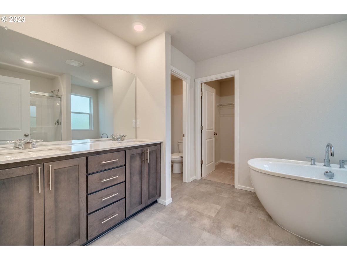 2810 N PIONEER CANYON DR