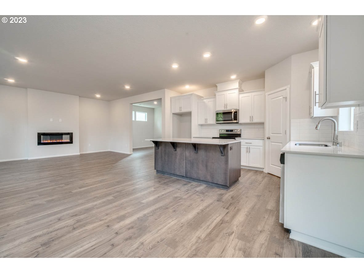 2810 N PIONEER CANYON DR