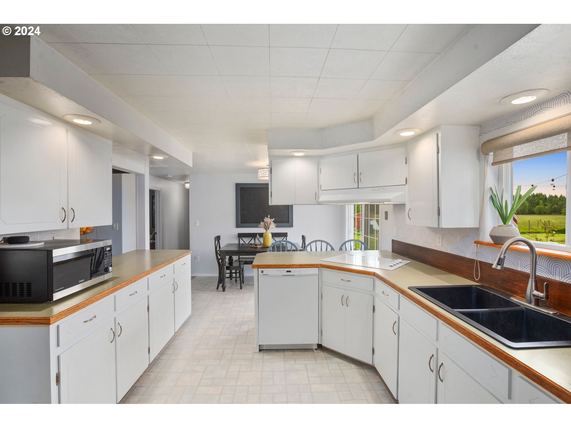 220 DREWS PRAIRIE RD