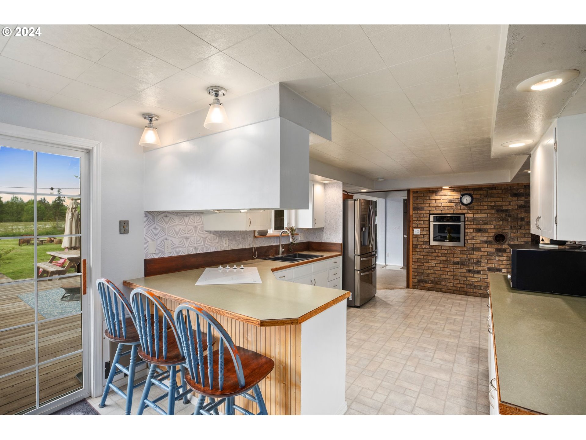 220 DREWS PRAIRIE RD