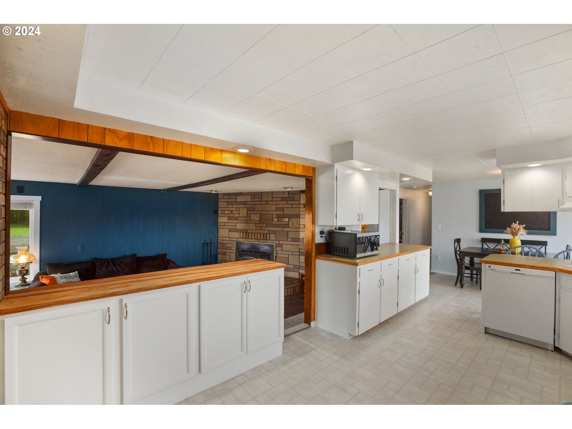 220 DREWS PRAIRIE RD